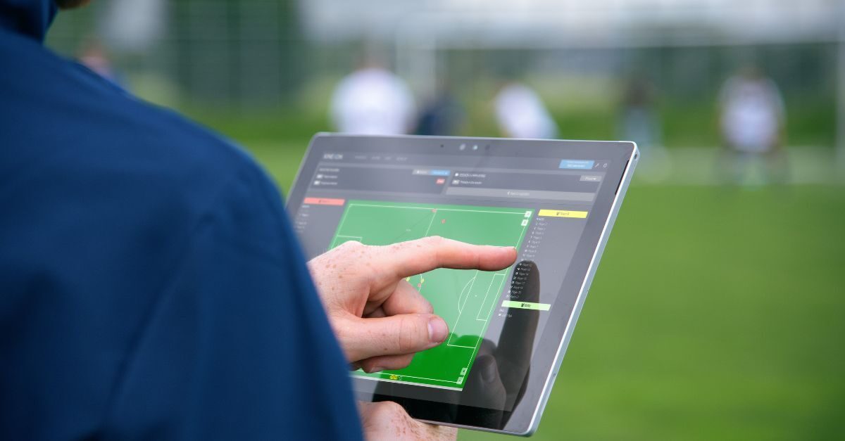 Sports scientists now follow their players live during practices and games with an app.